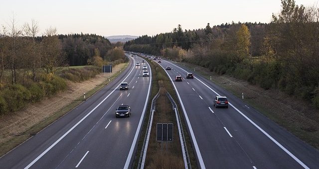 Ubezpieczenie samochodu na Europę – jaką polisę kupić?